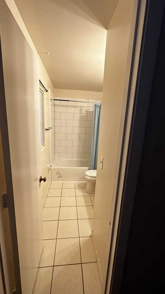 1002 Sarah Lee Ln - Photo 3 of 9