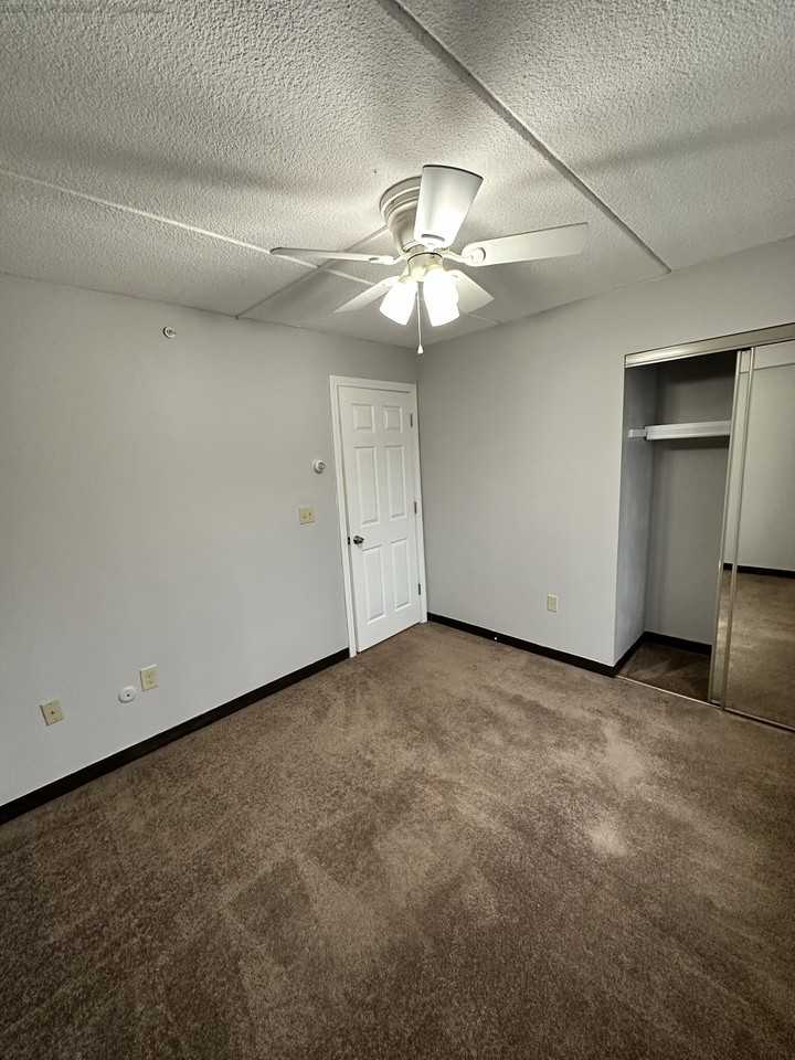 Presidents Lane #405 - Photo 7 of 13