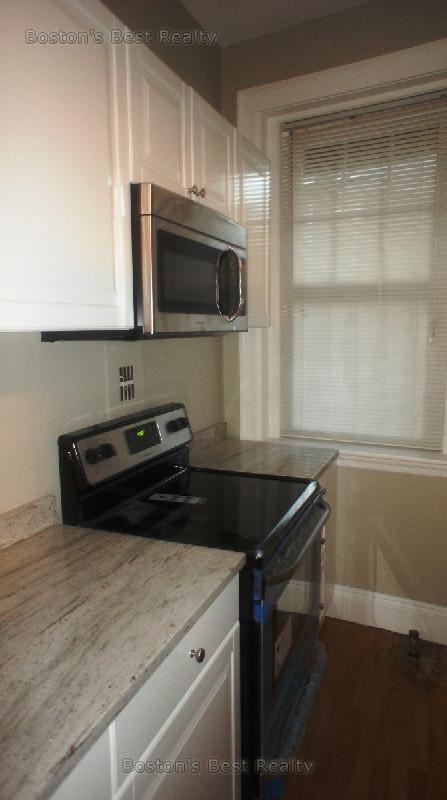 52 Strathmore Rd #6 - Photo 2 of 13