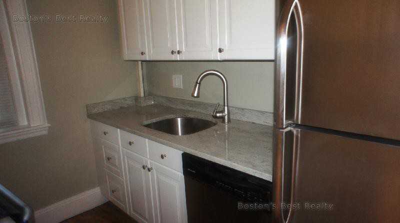 52 Strathmore Rd #6 - Photo 3 of 13