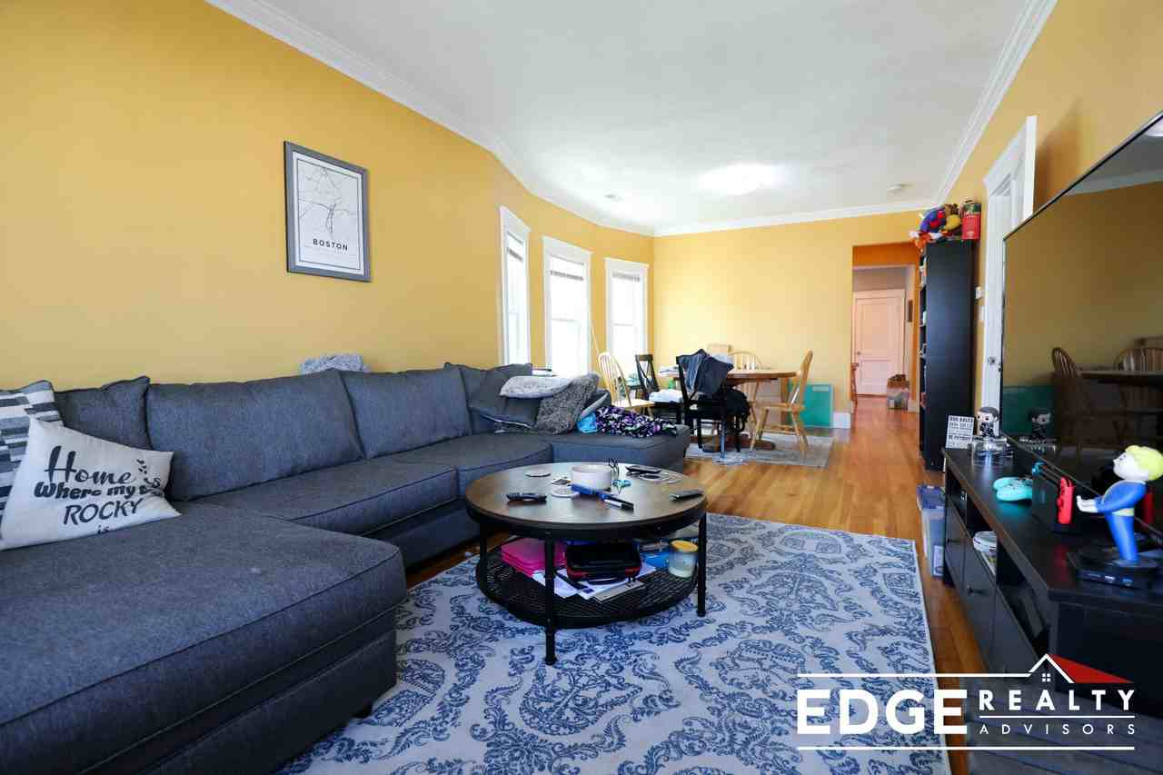148 Langdon Ave #2 - Photo 3 of 13