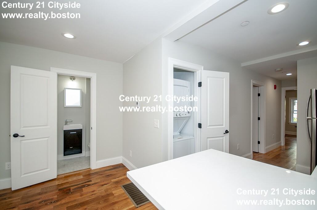 89 Morris St #1 - Photo 5 of 31