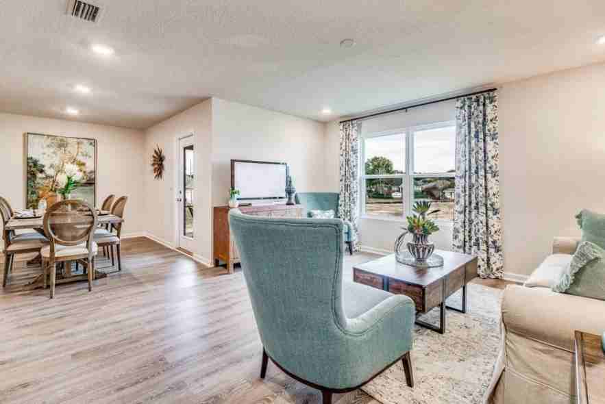 719 Quintana St - Photo 7 of 16