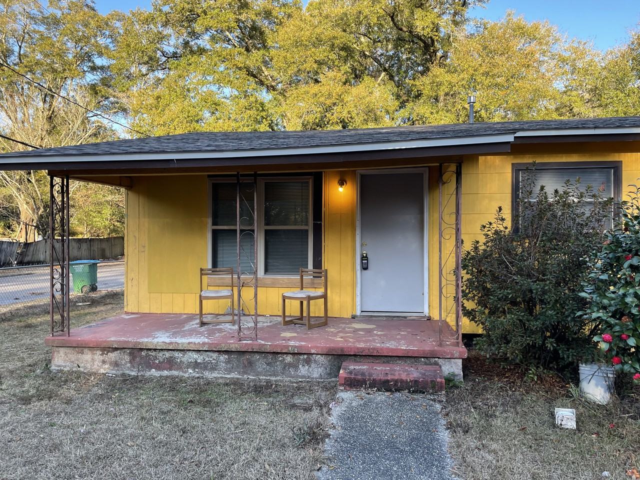 401 S Booker St - Photo 2 of 17