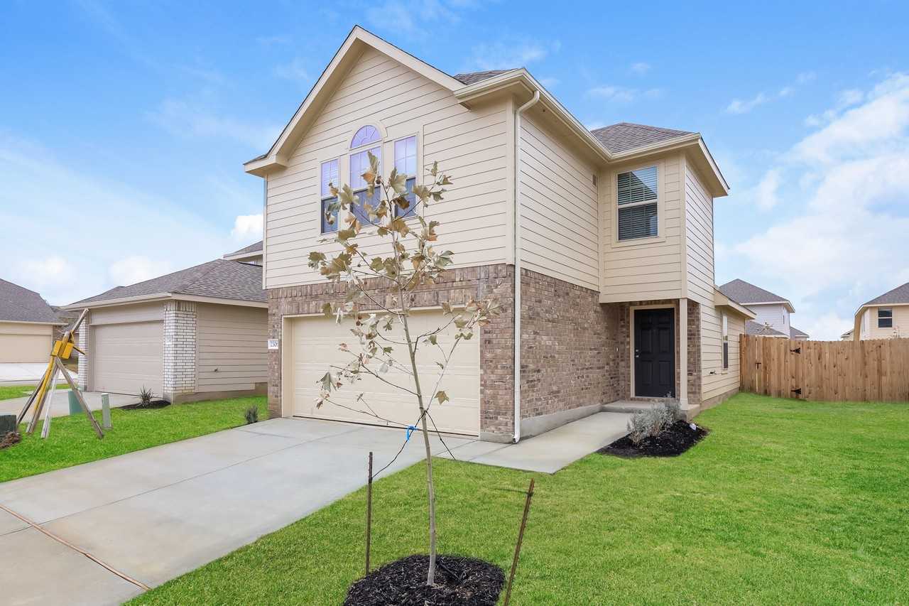 2306 Redlove Dr - Photo 3 of 11