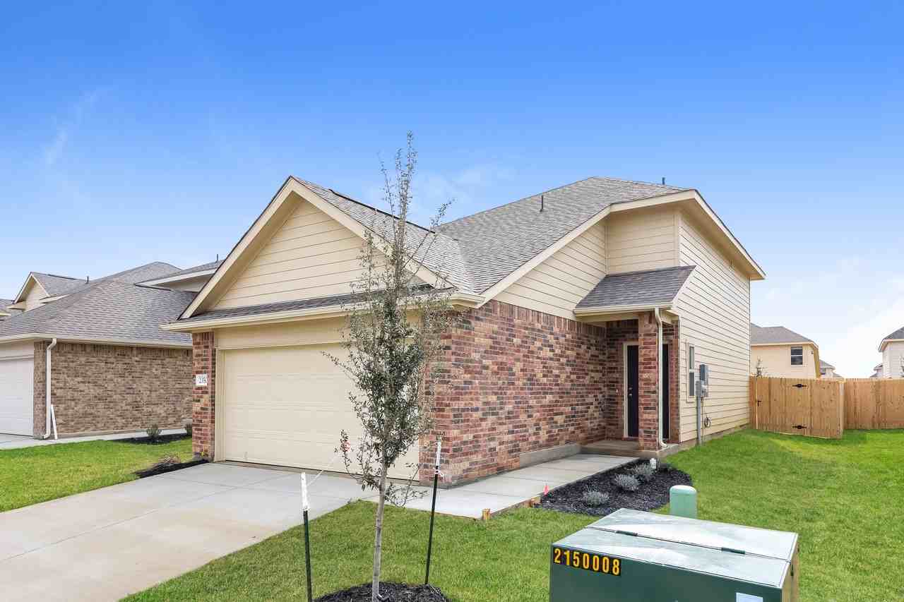 2350 Redlove Dr - Photo 3 of 14