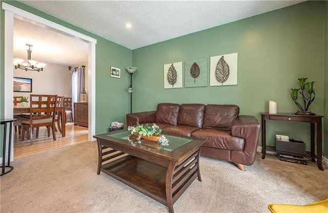 11 Sunbury Pl - Photo 3 of 28