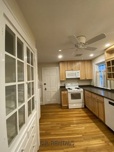 66 Elm St - Photo 3 of 10