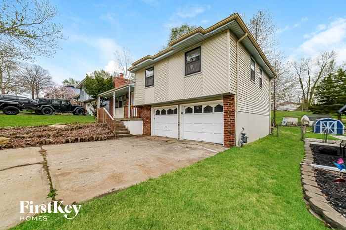 1501 Nw 66th Ter - Photo 2 of 15