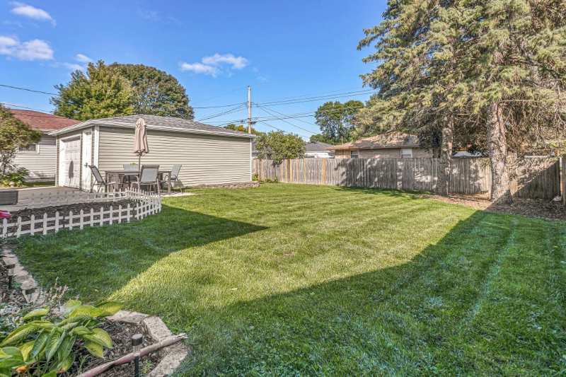 2027 N 28th St - Photo 2 of 12