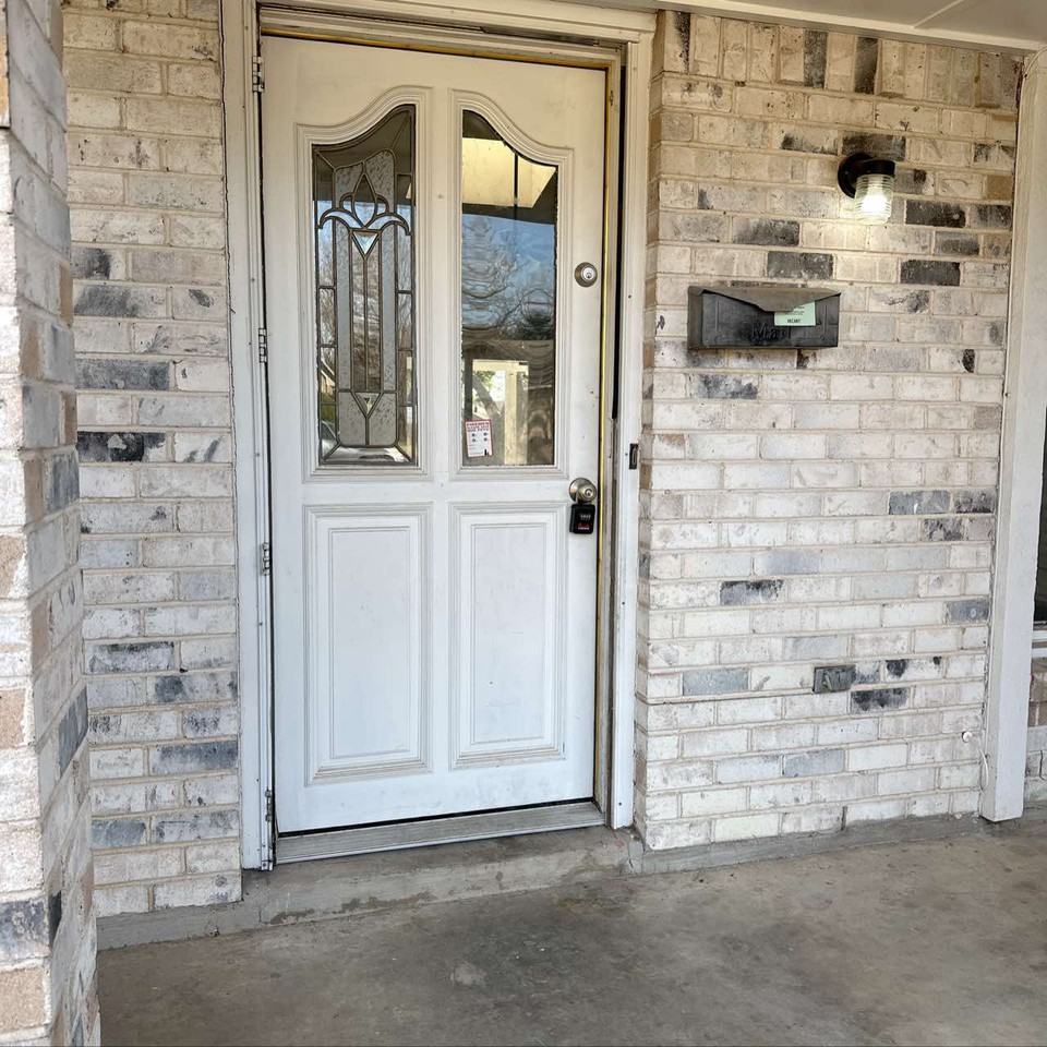 422 Woodmere Dr #1 - Photo 2 of 18