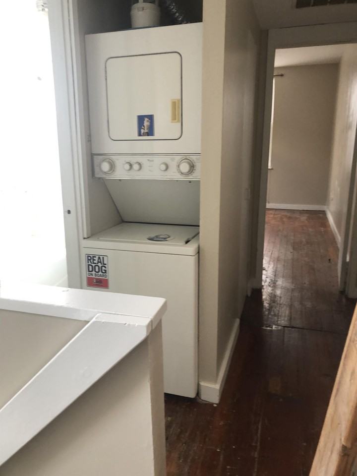 709 S American St #2R - Photo 7 of 10