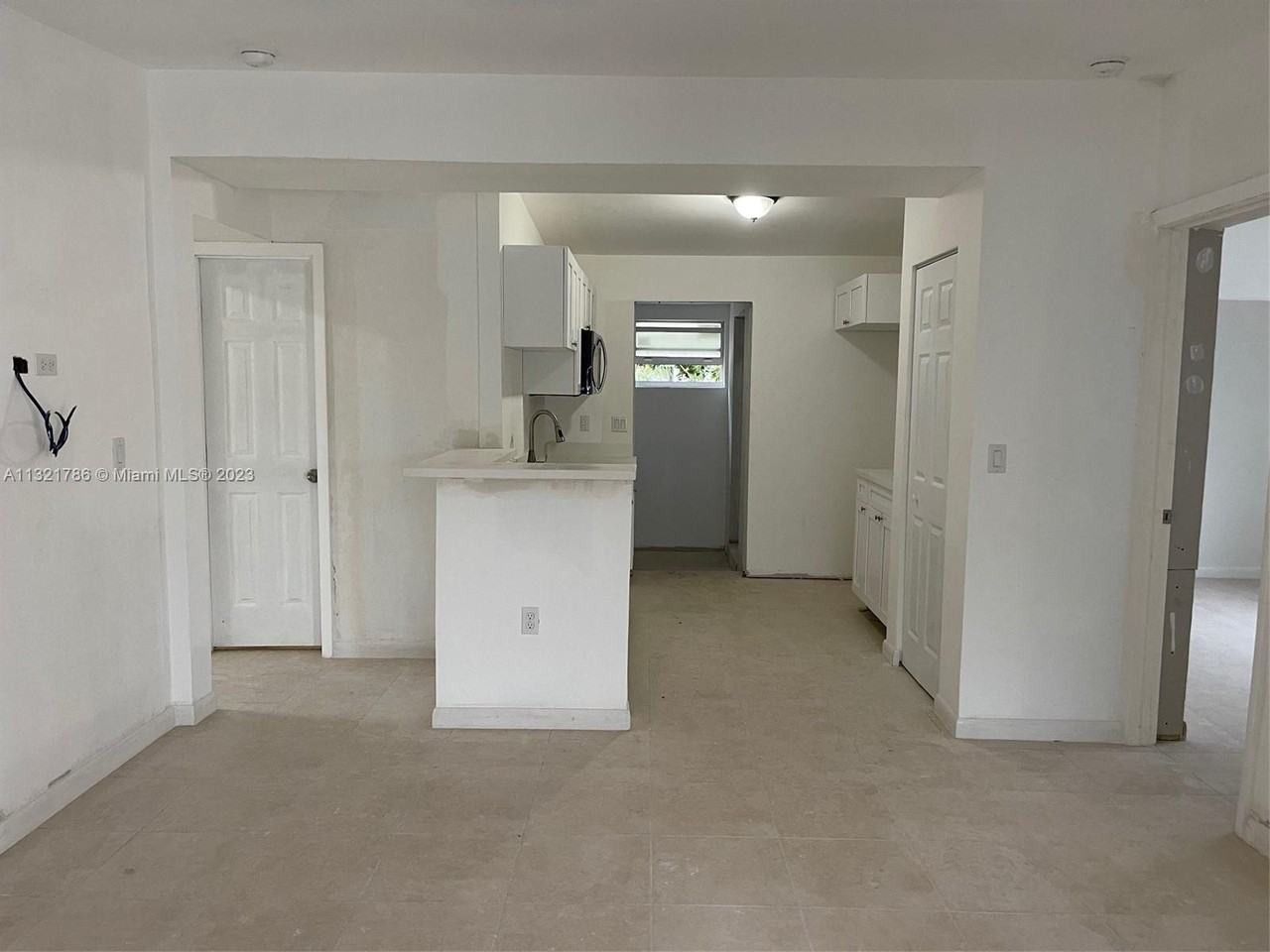 1820 Rutland St #1820 - Photo 3 of 8