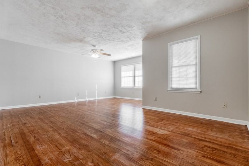 5233 Nw 47th St - Photo 3 of 17