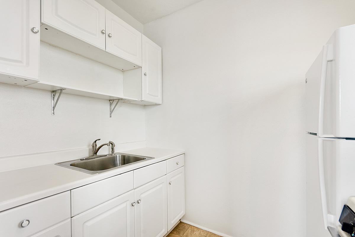 6 Broadway - Photo 3 of 16