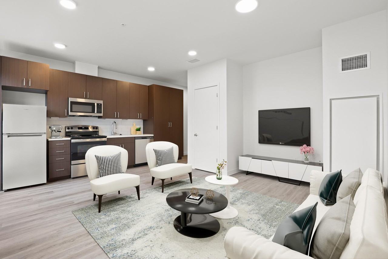 The Hooper - Photo 2 of 46