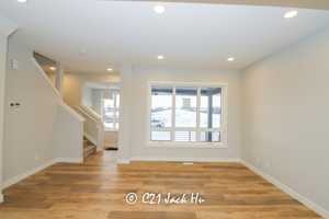 featured image of 87 Greenfield Link