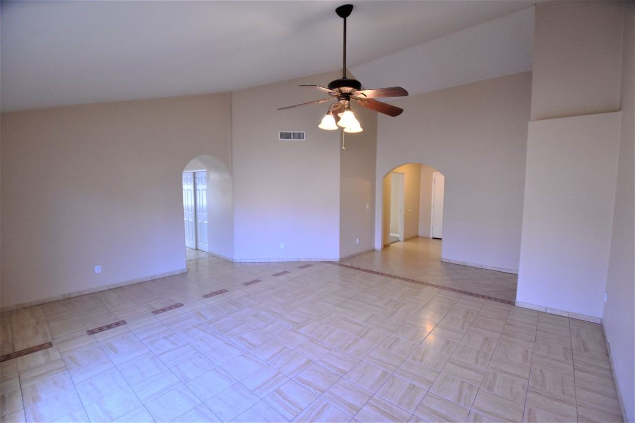 9014 W Hatcher Rd - Photo 3 of 12