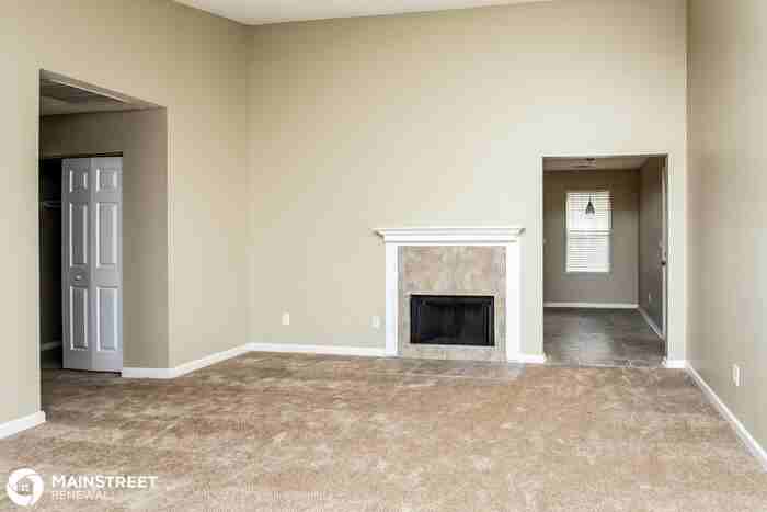 101 Reeves Rd - Photo 3 of 15