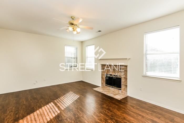 4637 Springway Ln - Photo 2 of 15