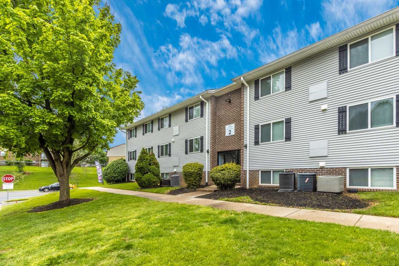 Crescent Pointe - Photo 3 of 25