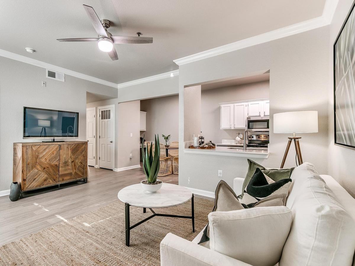 1800 W Granger St - Photo 4 of 32