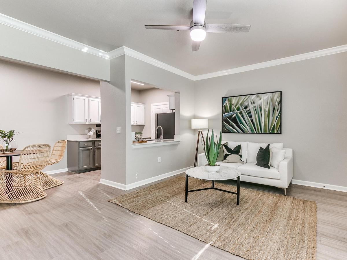 1800 W Granger St - Photo 2 of 32