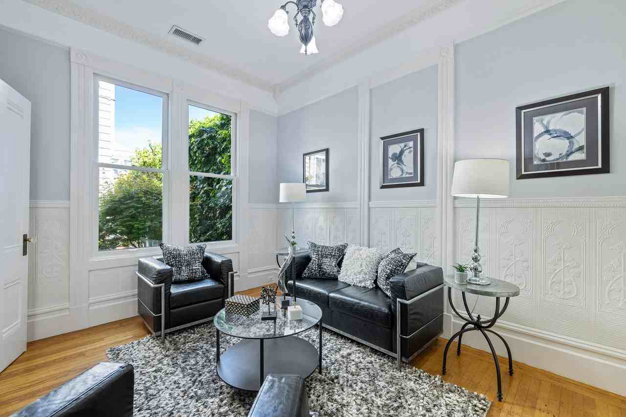 75 Wood St - Photo 3 of 24