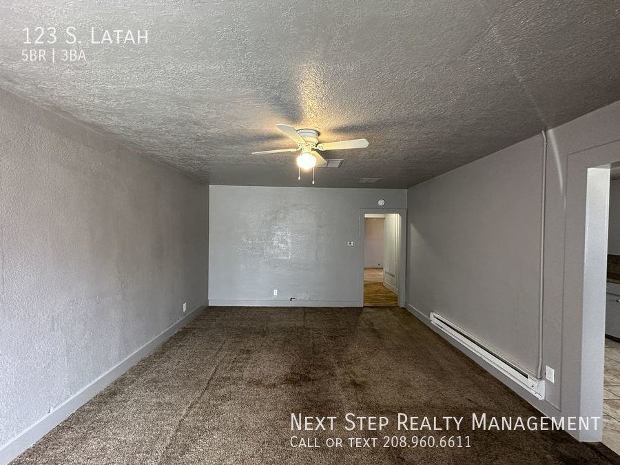 123 S Latah St - Photo 2 of 20