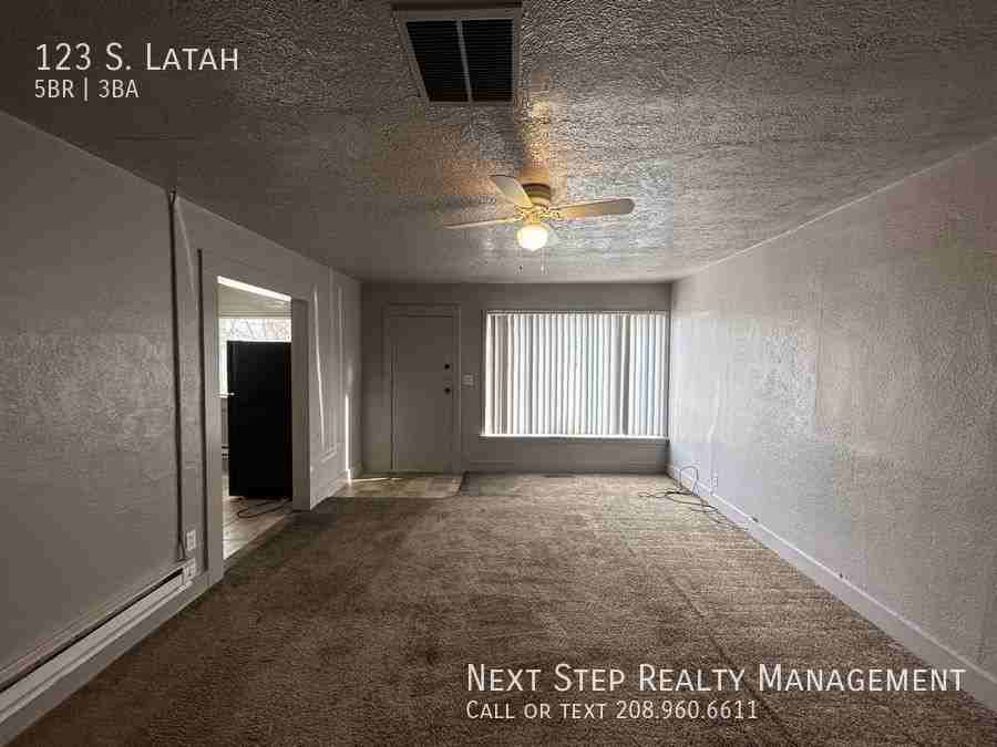 123 S Latah St - Photo 3 of 20