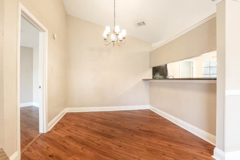 404 W Lake Catahoula Ct - Photo 4 of 19