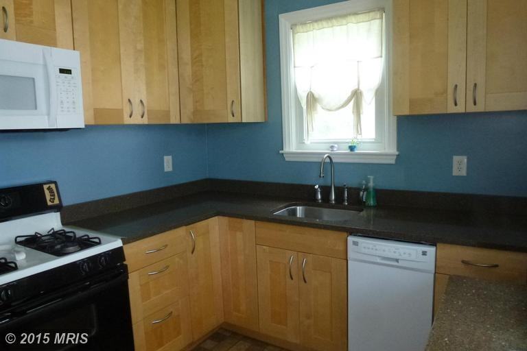 229 Glenmore Ave - Photo 3 of 13