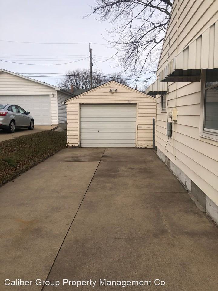 115 Morgan Rd - Photo 2 of 8