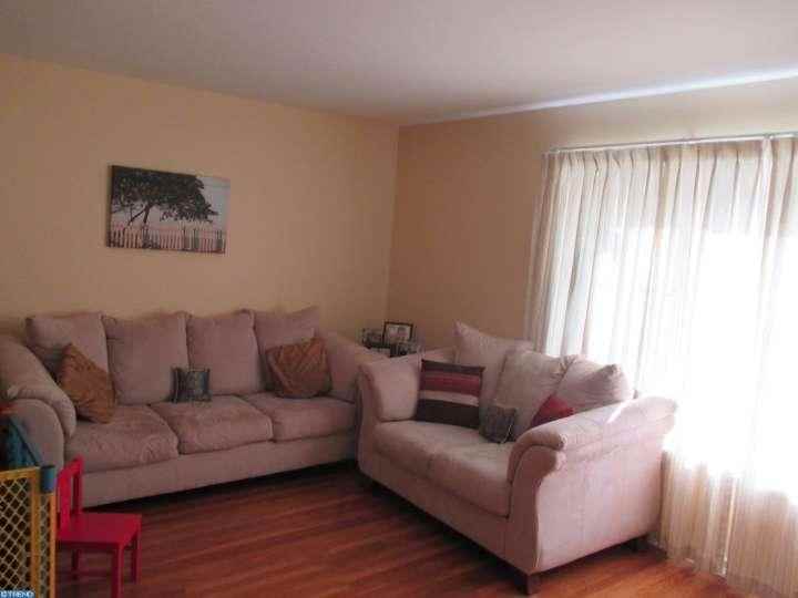 38 Hardwick Dr - Photo 2 of 12