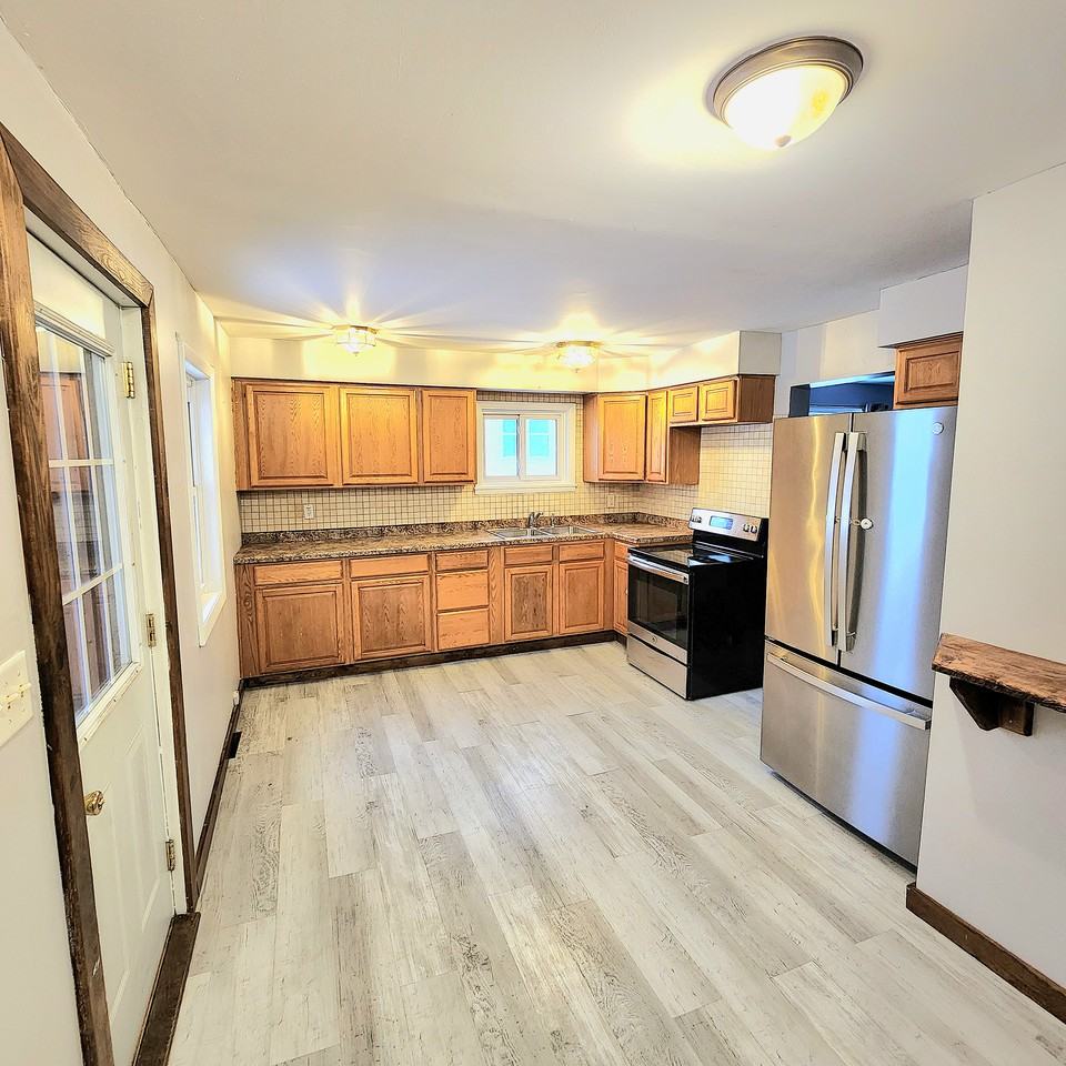 114 1st St - Photo 2 of 13