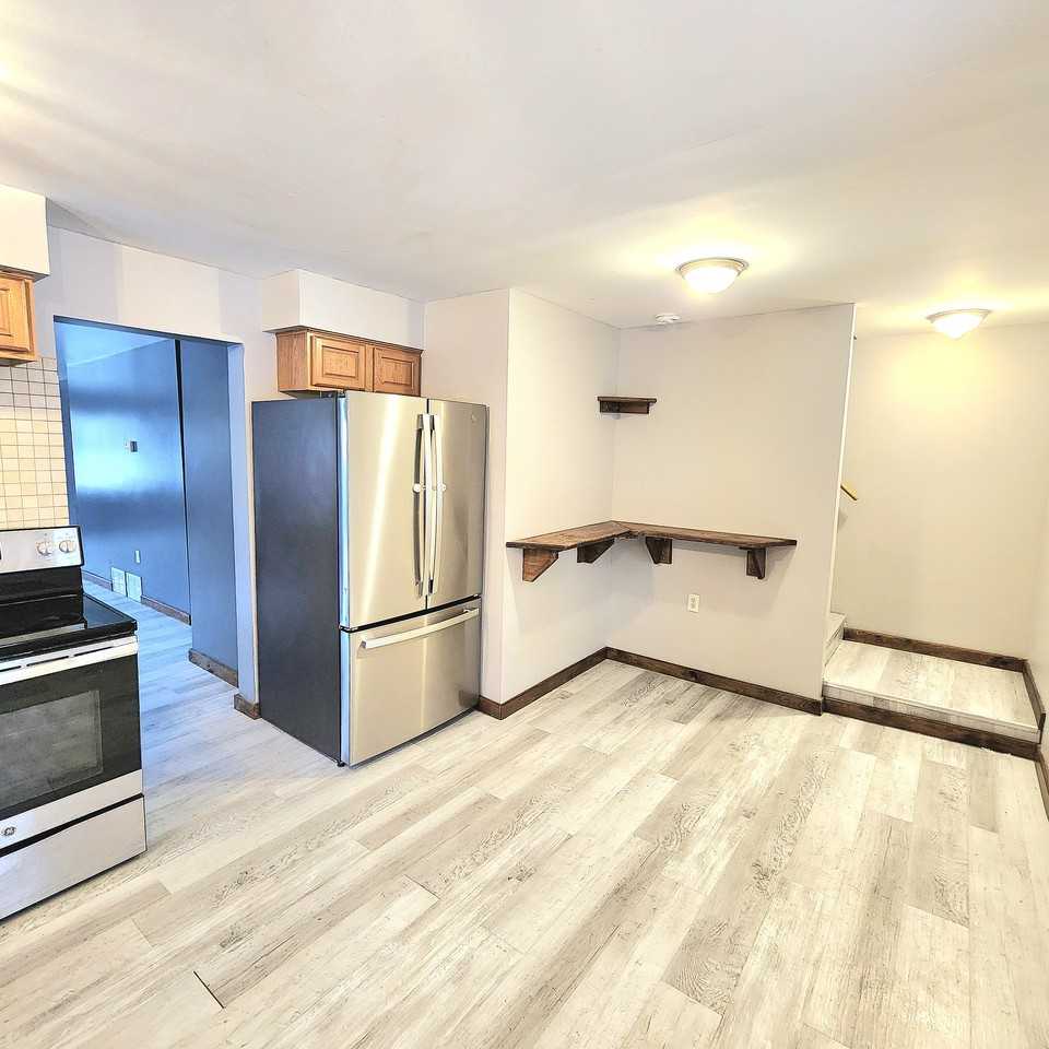 114 1st St - Photo 3 of 13