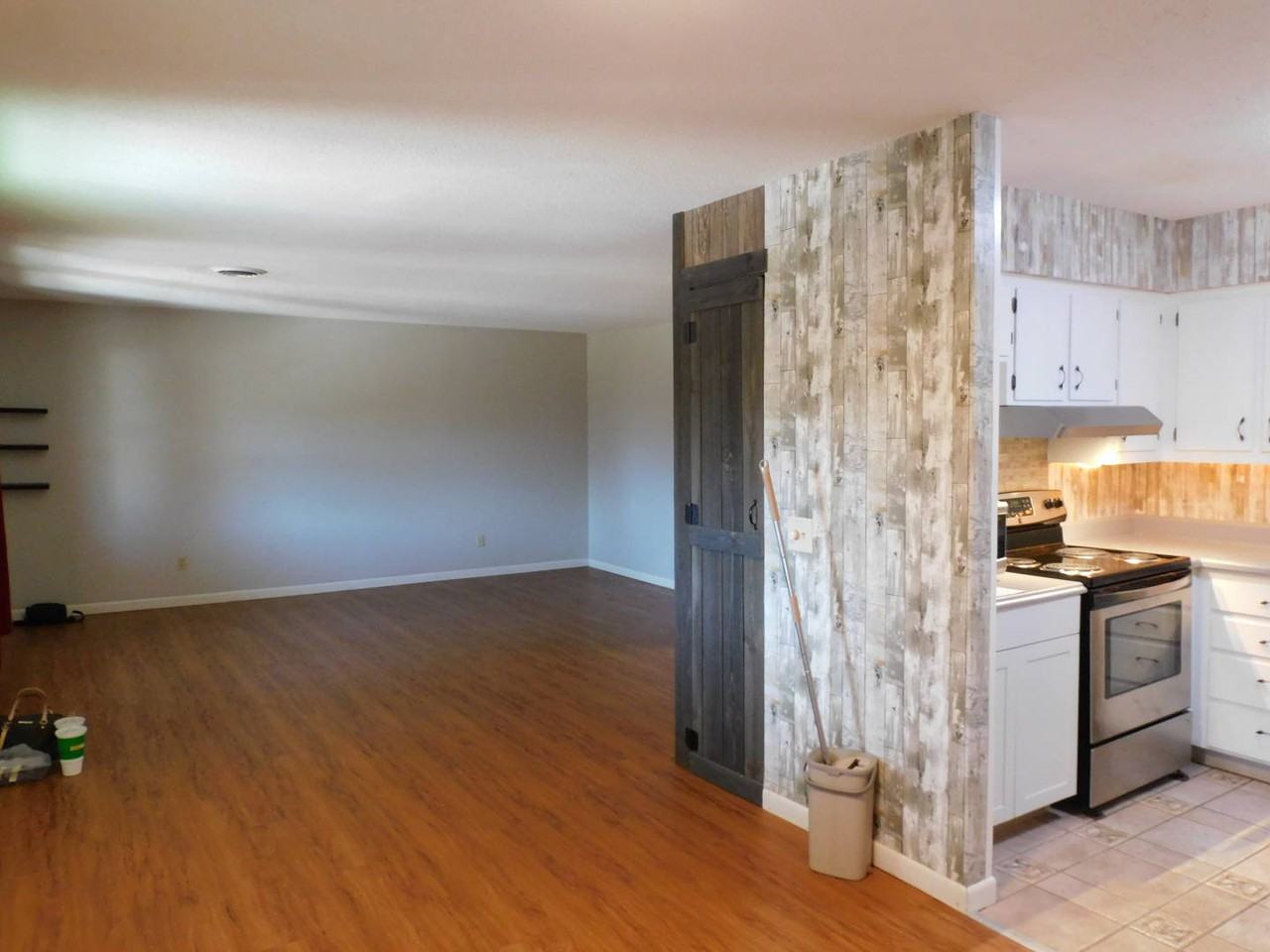 80 White Oak St #8 - Photo 3 of 23