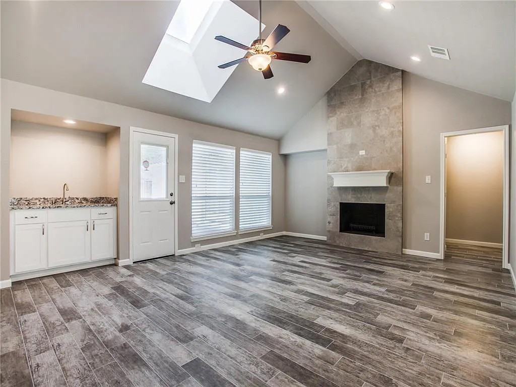6919 Echo Bluff Dr - Photo 3 of 15