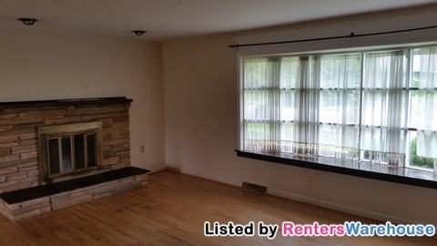 4215 Brandon Ln - Photo 3 of 15