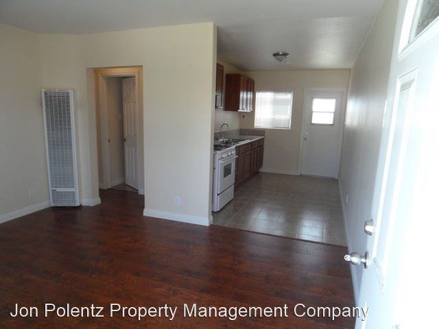 611 & 613 Daisy Ave. Apartments in South Wrigley, Long Beach, CA 92703