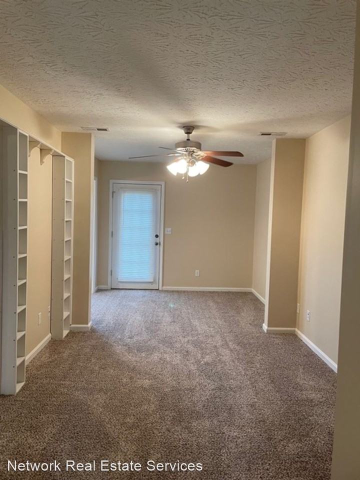 122 122 Darby Woods Court - 122 Darby Woods Court - Photo 3 of 18