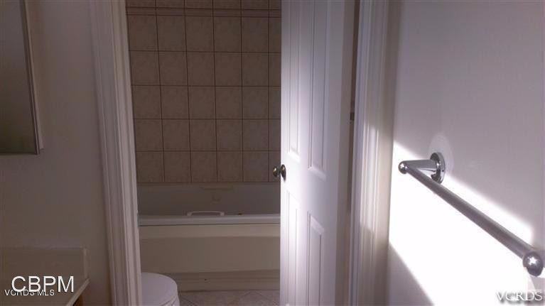 4117 Lost Springs Dr - Photo 2 of 40