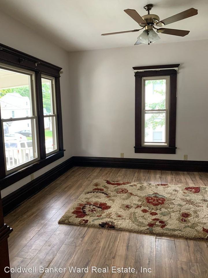 321 Sharp St - Photo 3 of 16
