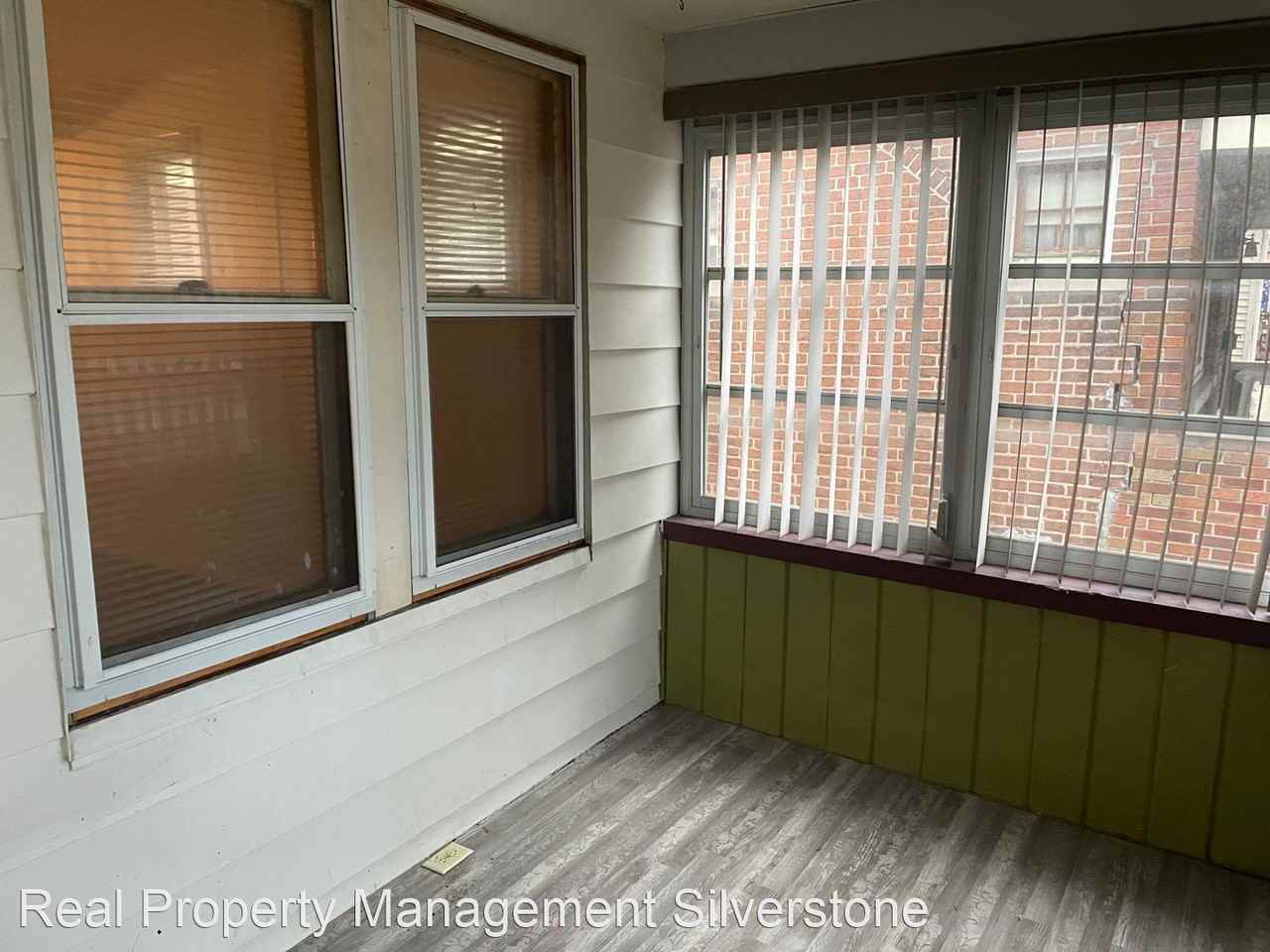 214 W Webster - Photo 3 of 9