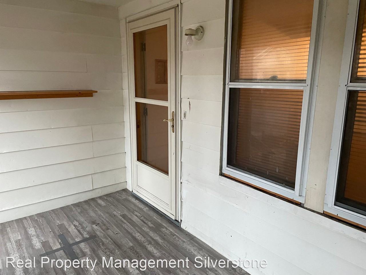 214 W Webster - Photo 2 of 9