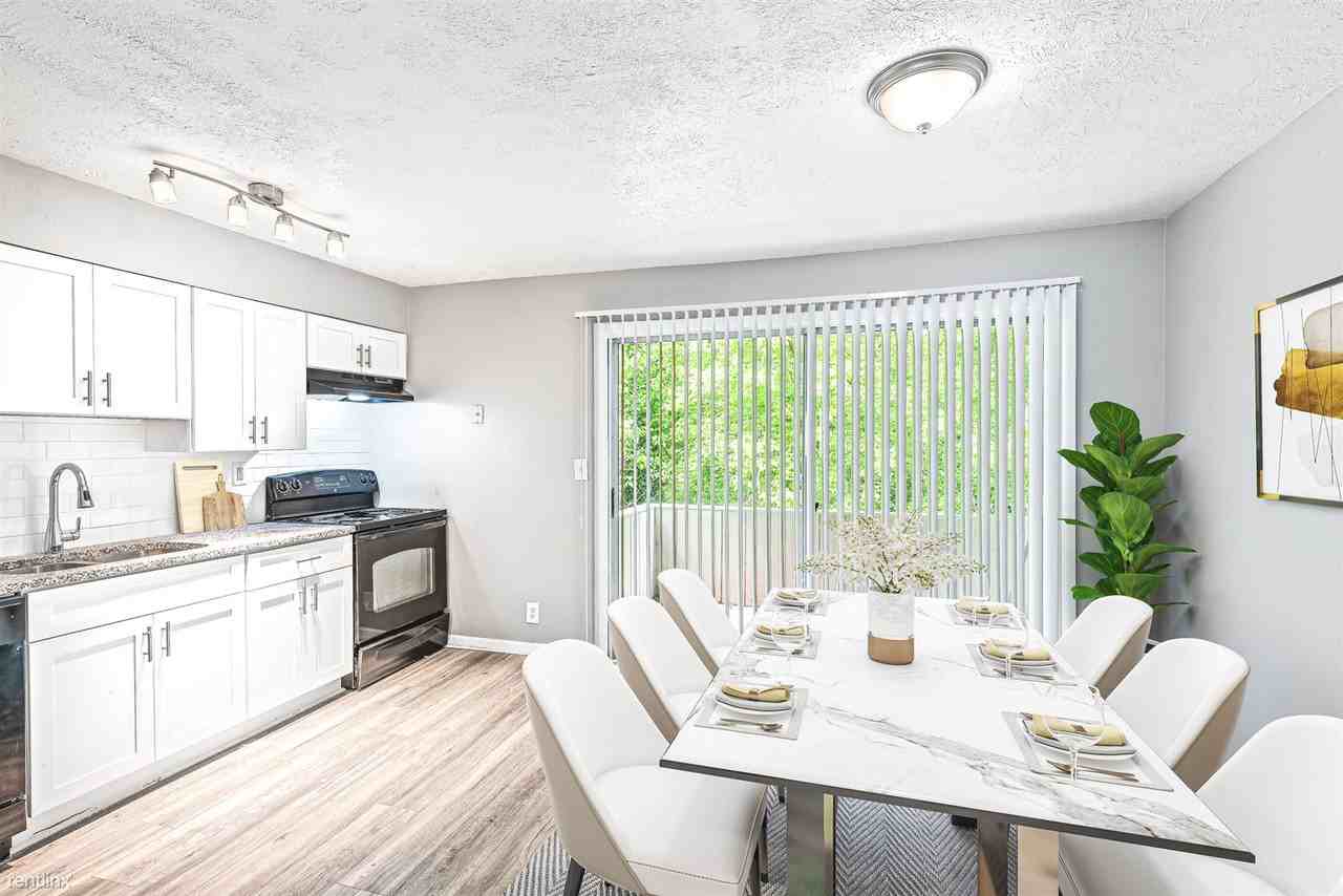 4371 Glenwood Rd - Photo 2 of 16