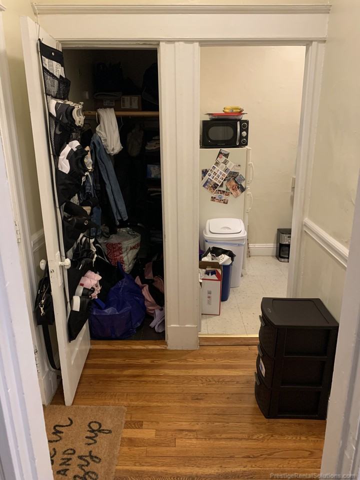 Woodstock Ave #4 - Photo 5 of 13