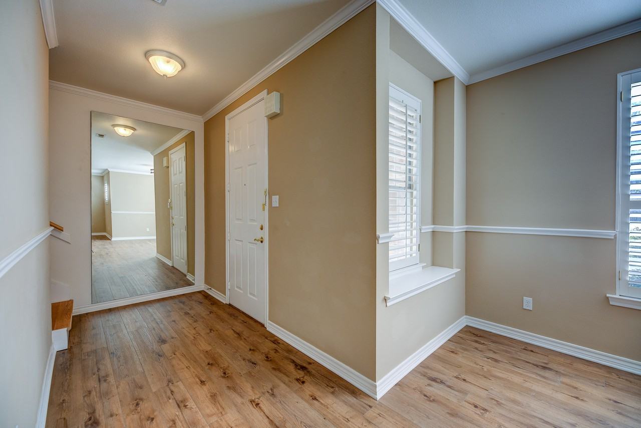 5855 Pecan Chase - Photo 5 of 34