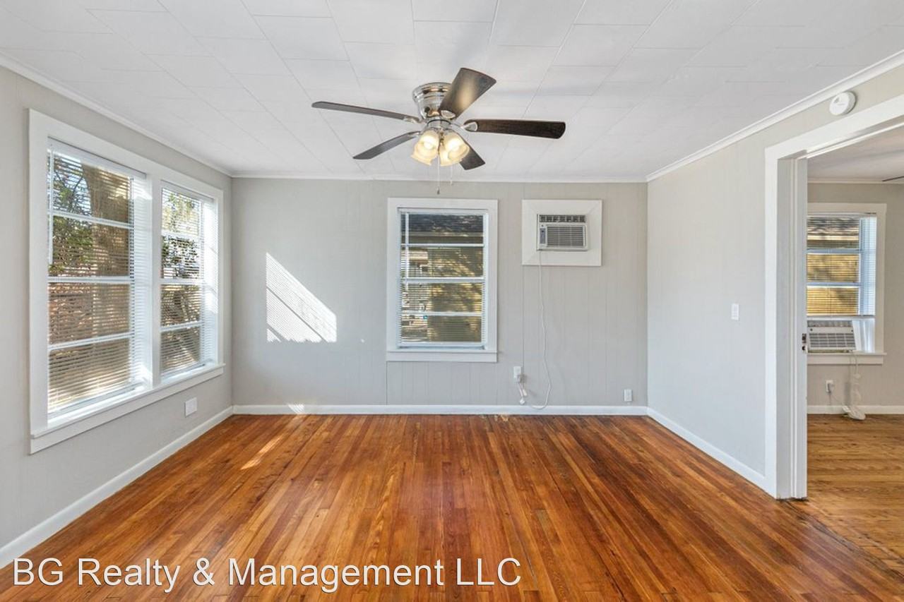 218 E Thomas St - Photo 2 of 7