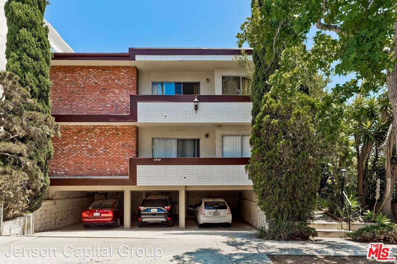 Charming 10-unit apartment building in prime Brentwood neighborhood - Photo 2 of 2